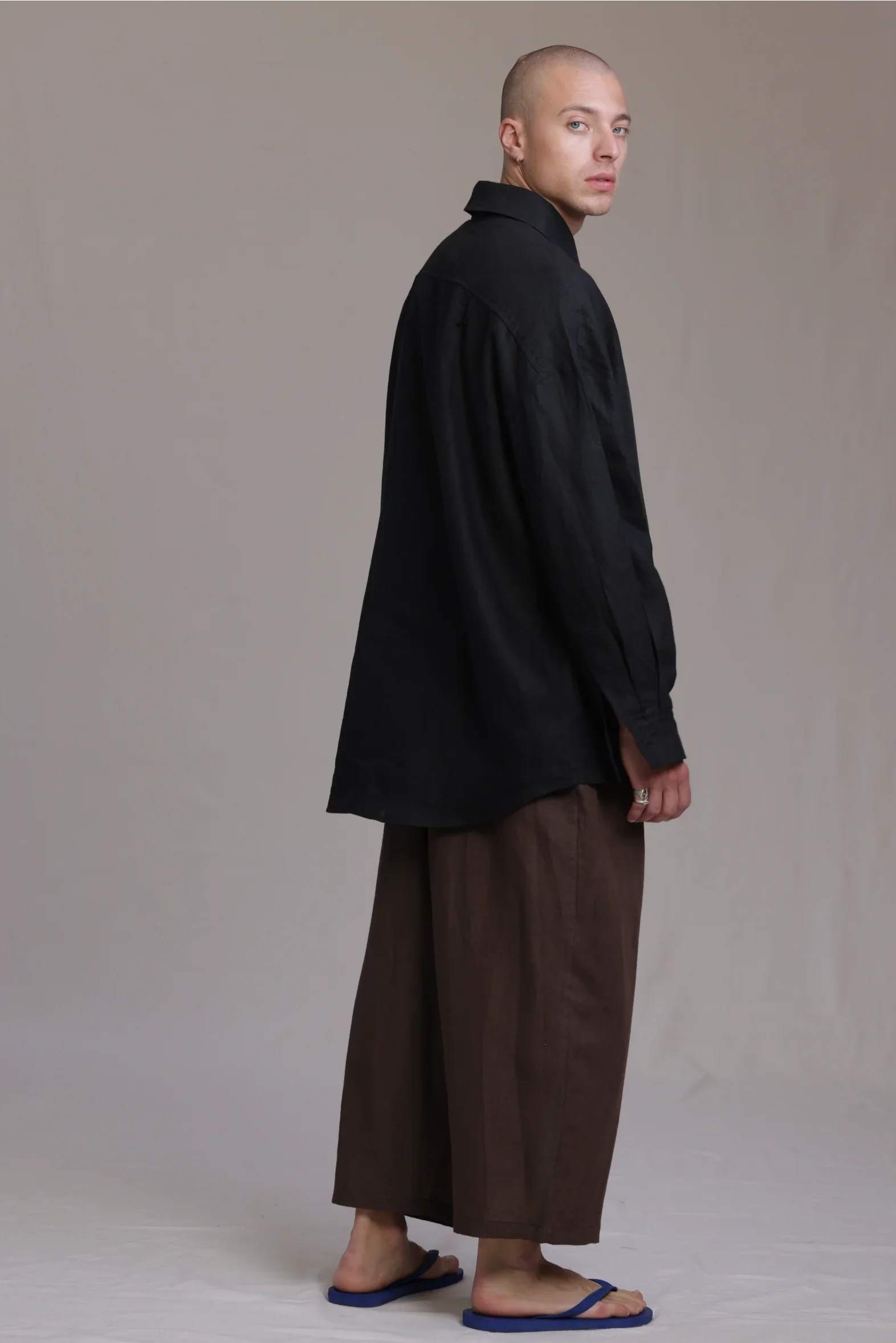 ALBI Toki Shirt, an oversized linen shirt with a classic collar and tonal hand-stitched detailing
