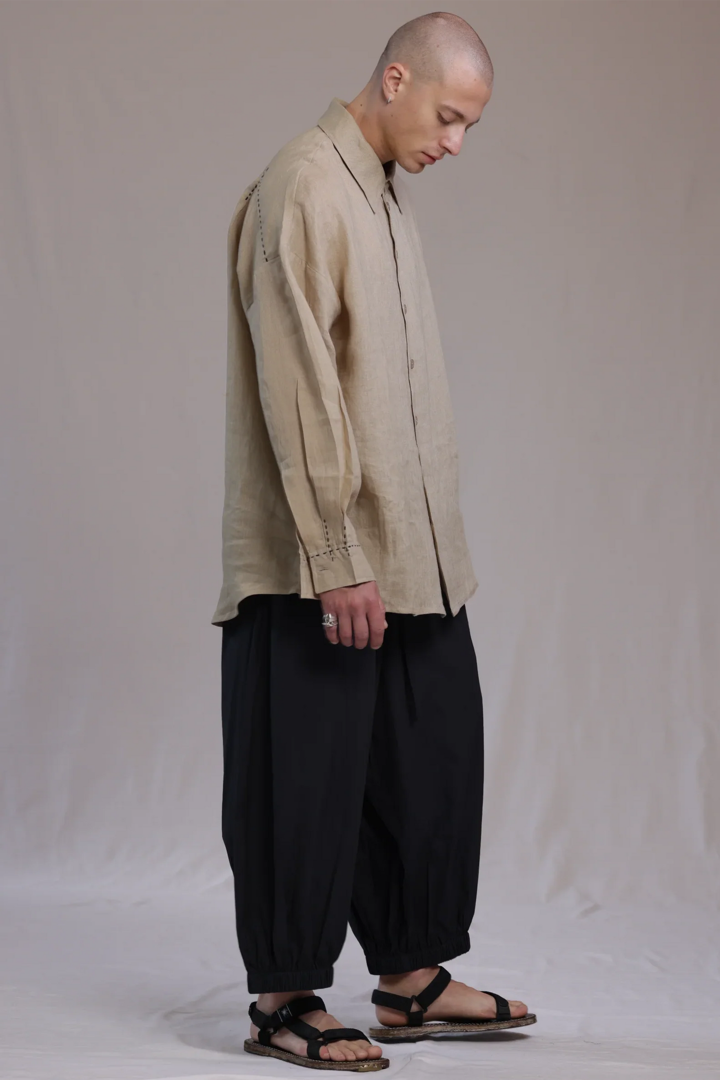 ALBI Kaze Shirt, an oversized linen shirt with a classic collar and bold hand-stitched detailing