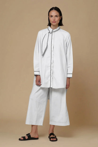 B434 WHITE