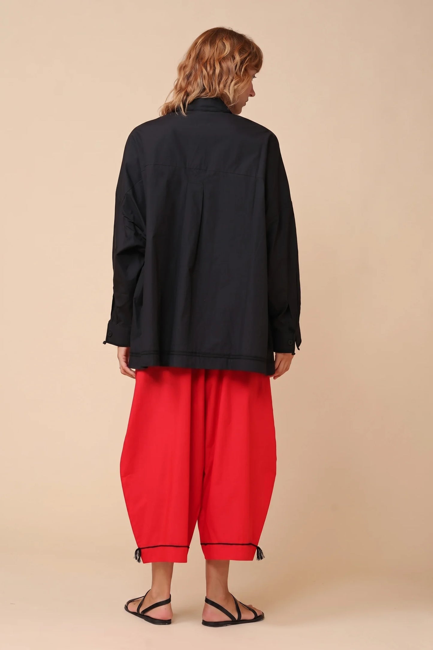 B437 BLACK 1