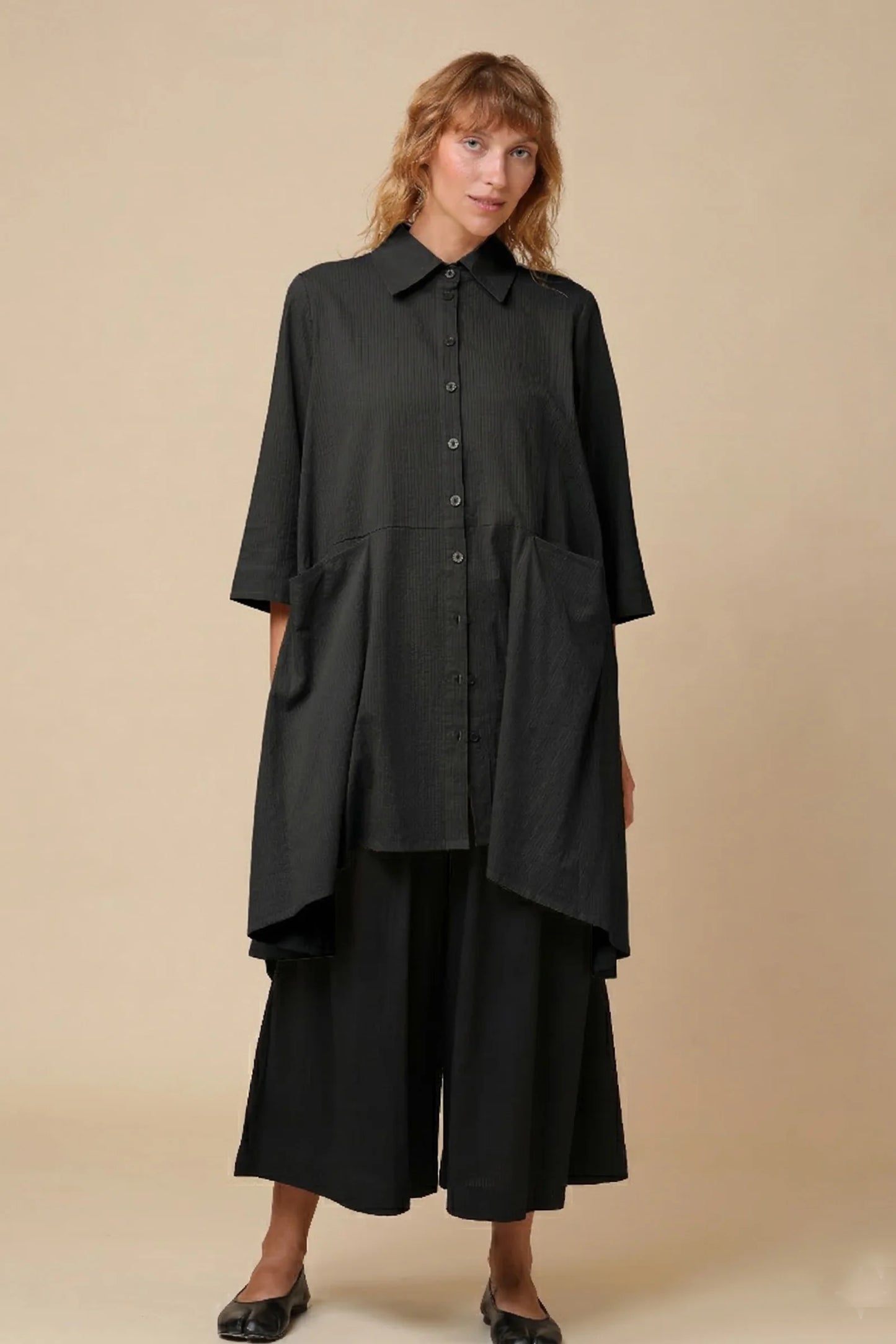 B481 black
